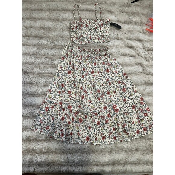 City Triangles Juniors' 2-Pc. Smocked Floral-Print Midi Dress SizeL - Picture 5 of 15